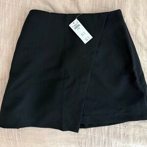 Abercrombie & Fitch Black wrap skort